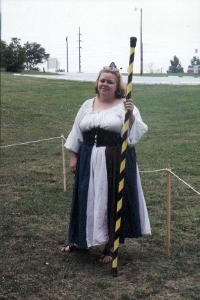 Lady Aislinn Chaomhanach marshalling at Champion's List in October of A.S. XXXV (2000)